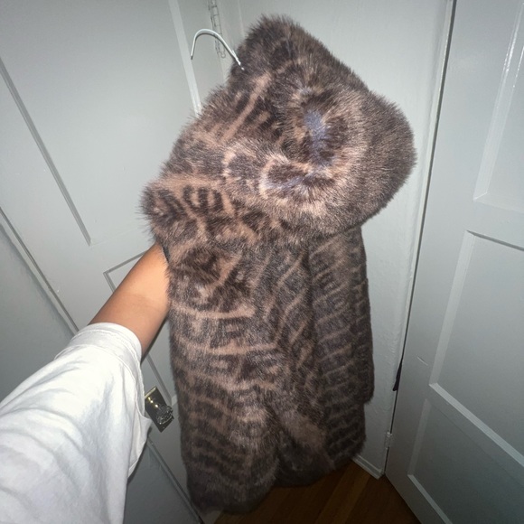 2022 Supreme Faux Fur Hooded Coat 'Brown' - Picture 3 of 10